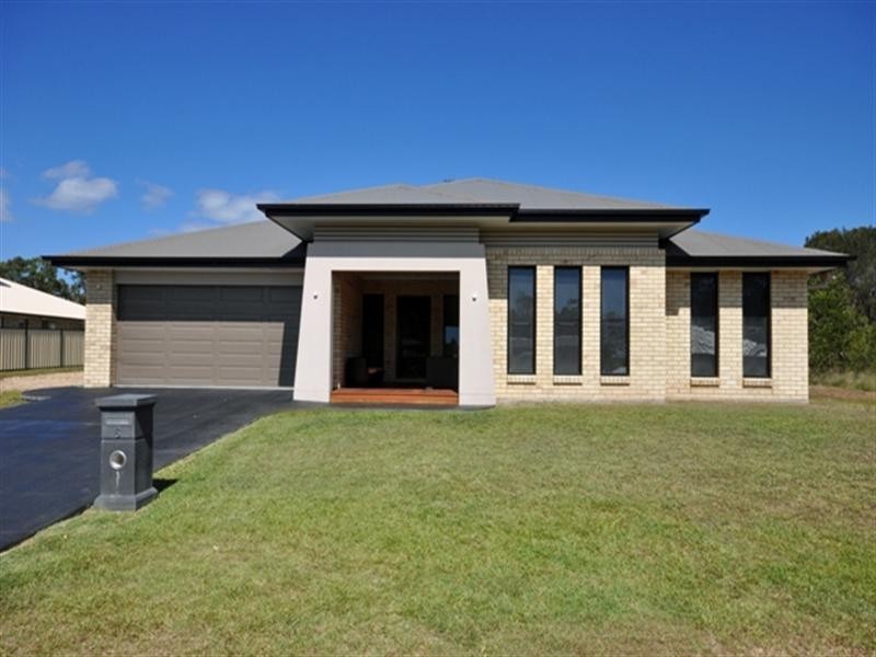 8 Toledo Drive, Narangba QLD 4504