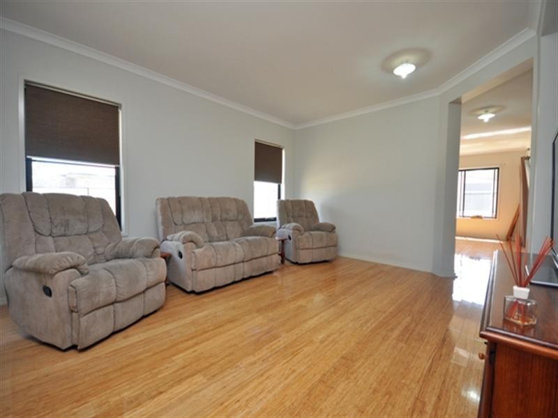 8 Toledo Drive, Narangba QLD 4504