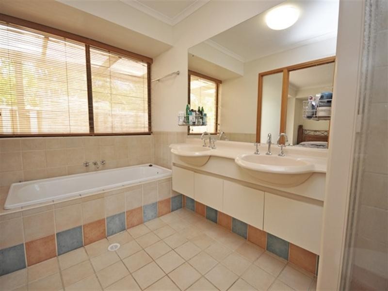 28 Homeworld Drive, Narangba QLD 4504