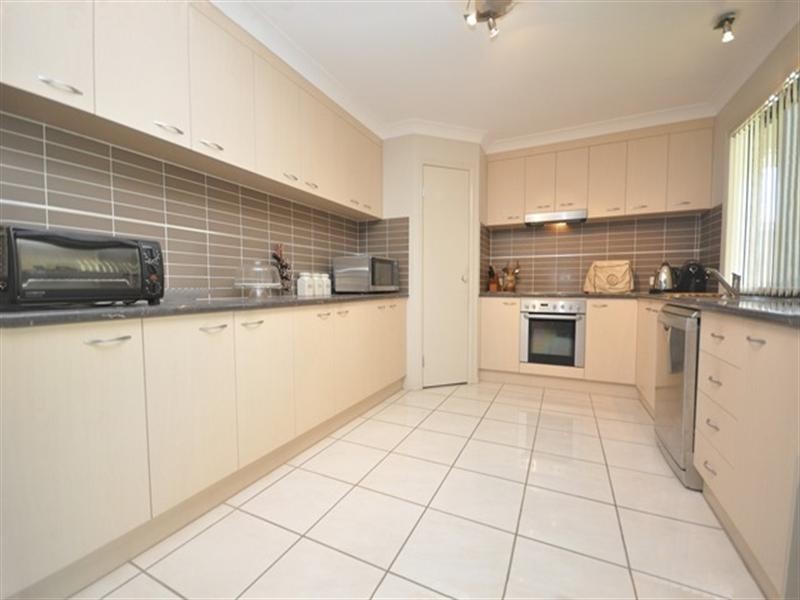 34 Barrine Place, Narangba QLD 4504