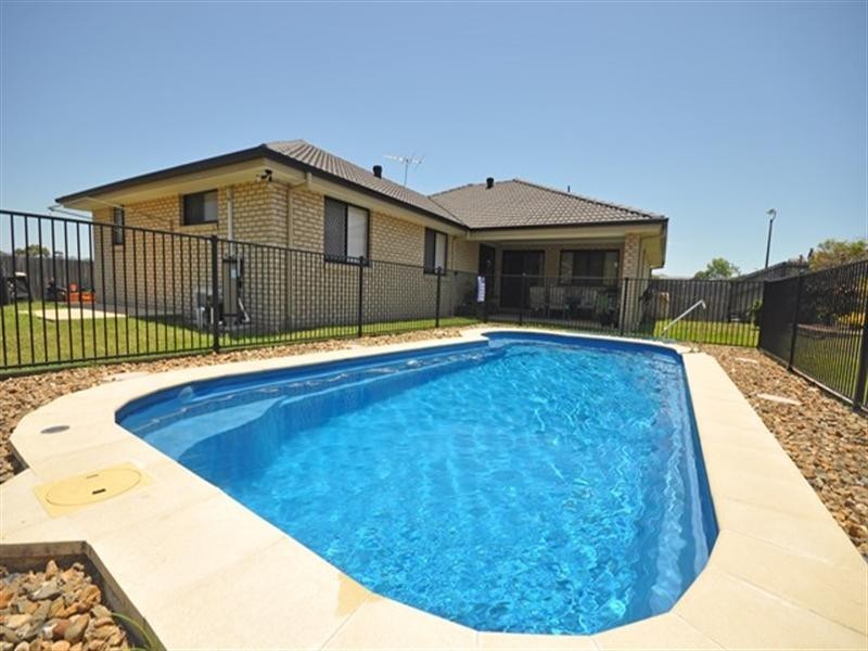 34 Barrine Place, Narangba QLD 4504