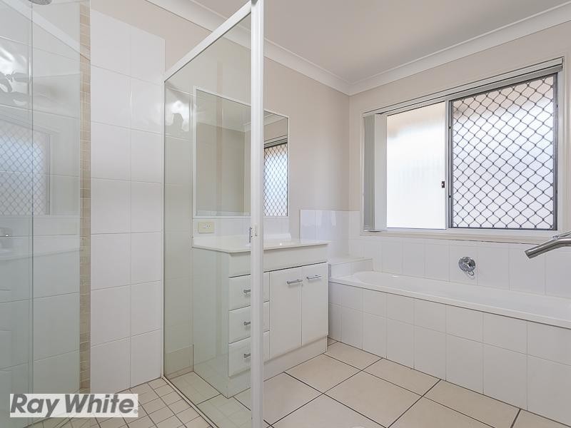 27 Moorhen Court, Narangba QLD 4504