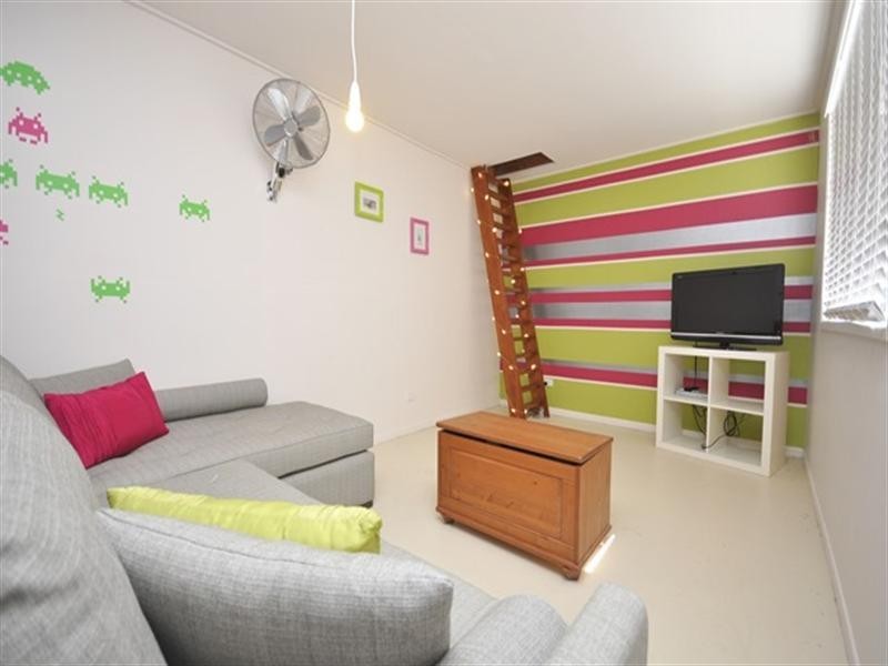 32 Young Road, Narangba QLD 4504