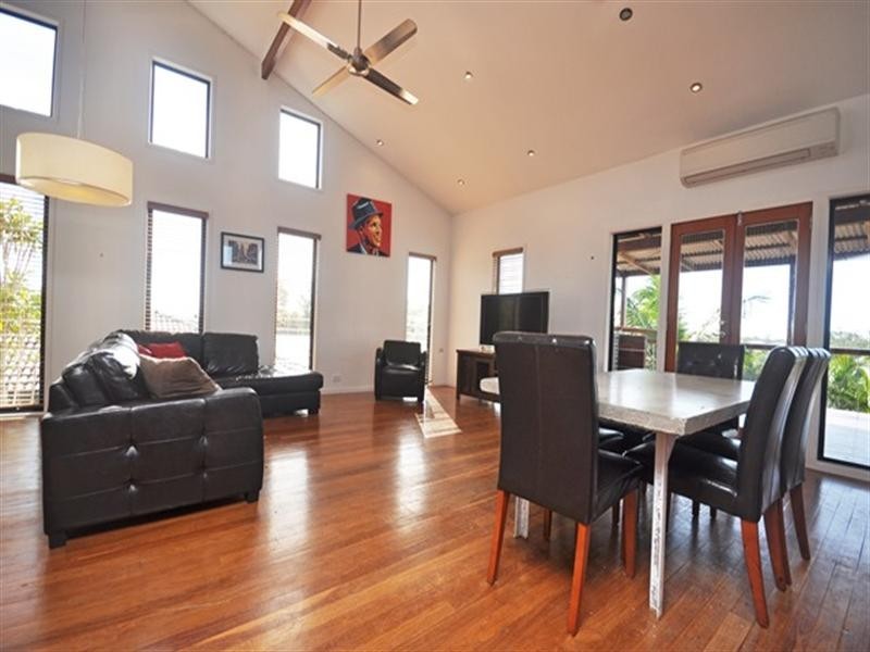 32 Young Road, Narangba QLD 4504