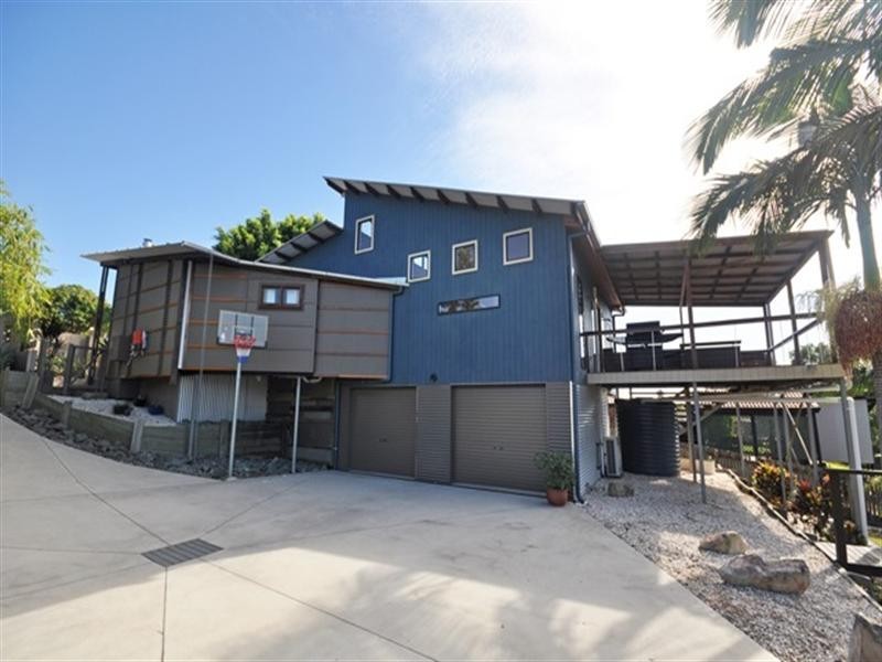 32 Young Road, Narangba QLD 4504
