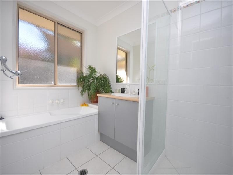 4 Girraween Place, Narangba QLD 4504