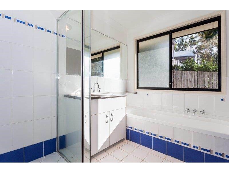 11 Glenross Place, Narangba QLD 4504