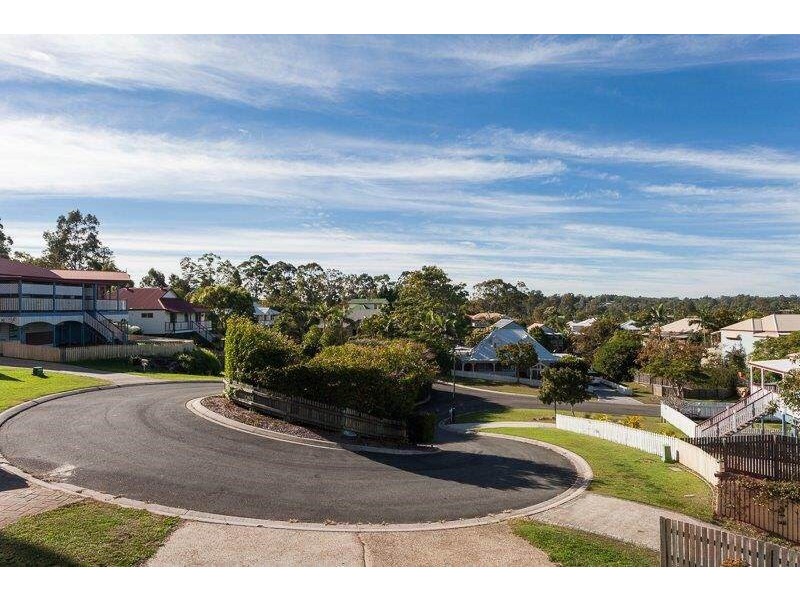 11 Glenross Place, Narangba QLD 4504