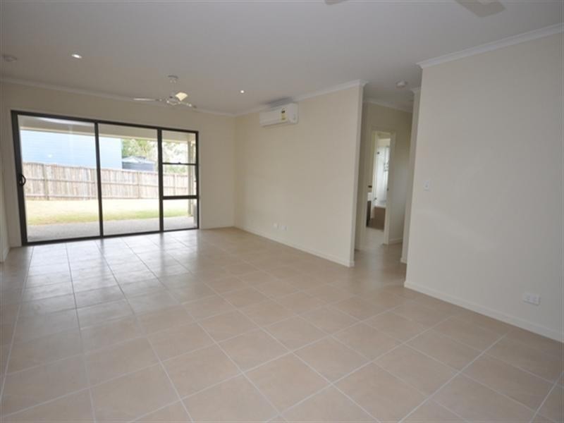 2/3 Barambah Place, Narangba QLD 4504