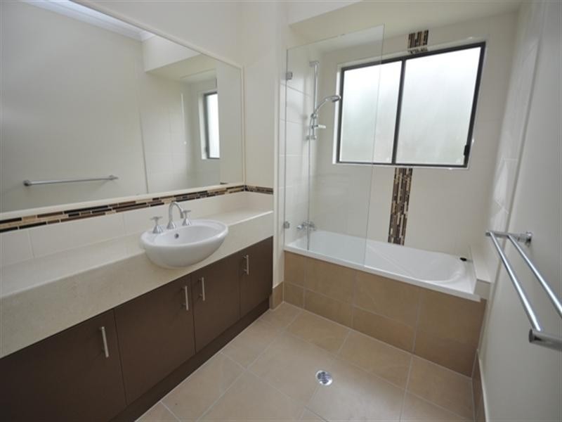 2/3 Barambah Place, Narangba QLD 4504