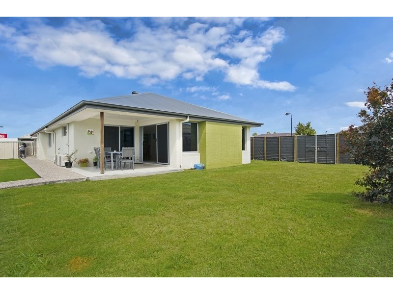 5 Clarence Close, Narangba QLD 4504