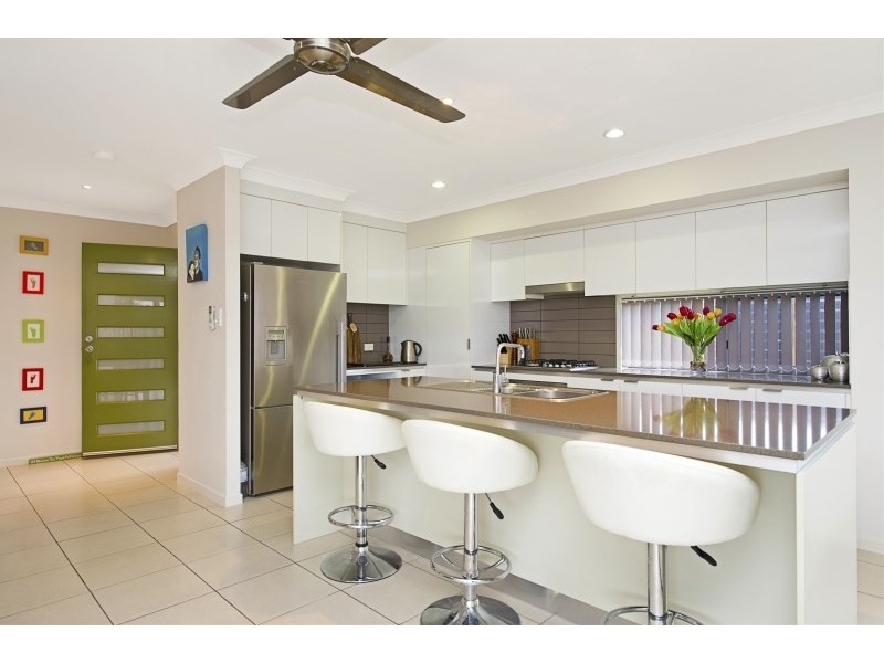 5 Clarence Close, Narangba QLD 4504