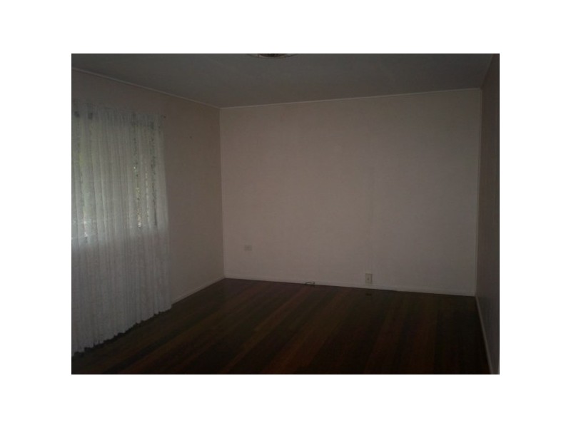 32 Longland Street, Redcliffe QLD 4020