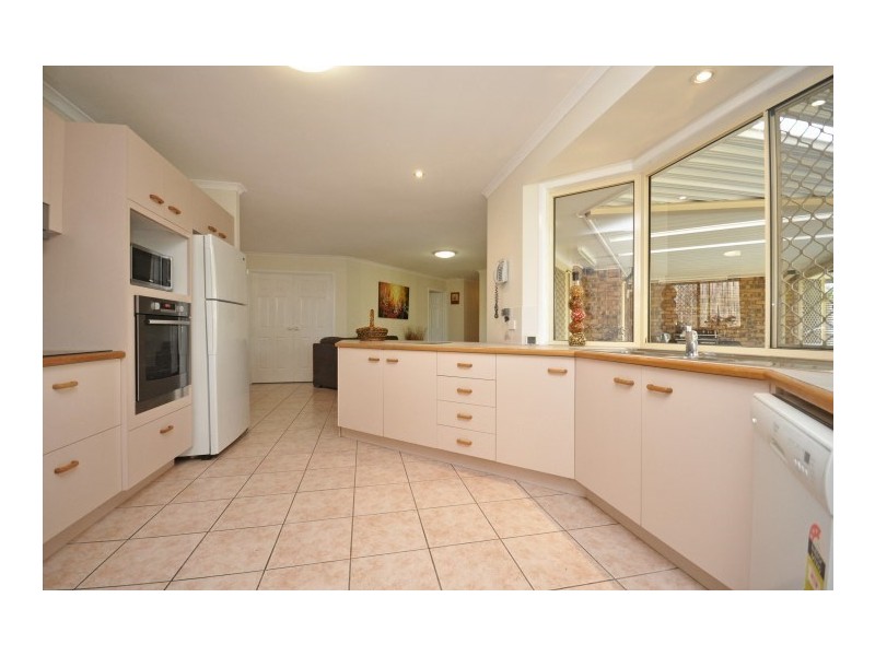 8 Pituri Place, Narangba QLD 4504