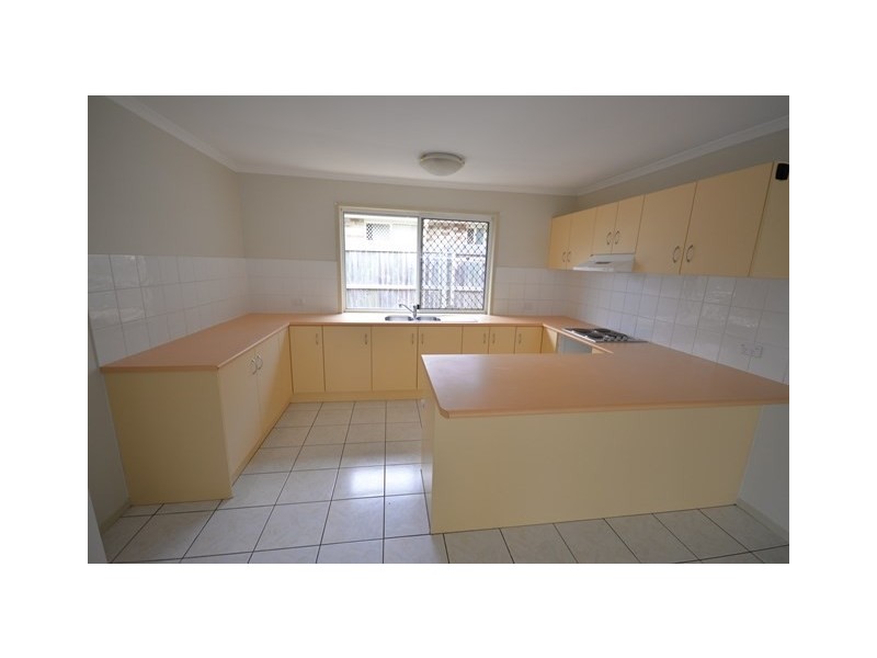 8 Blaxland Place, Narangba QLD 4504