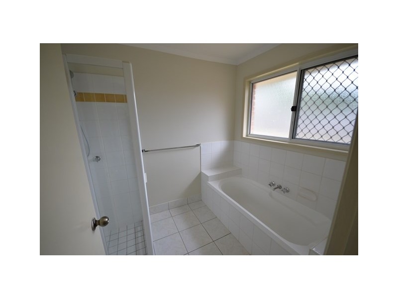 8 Blaxland Place, Narangba QLD 4504