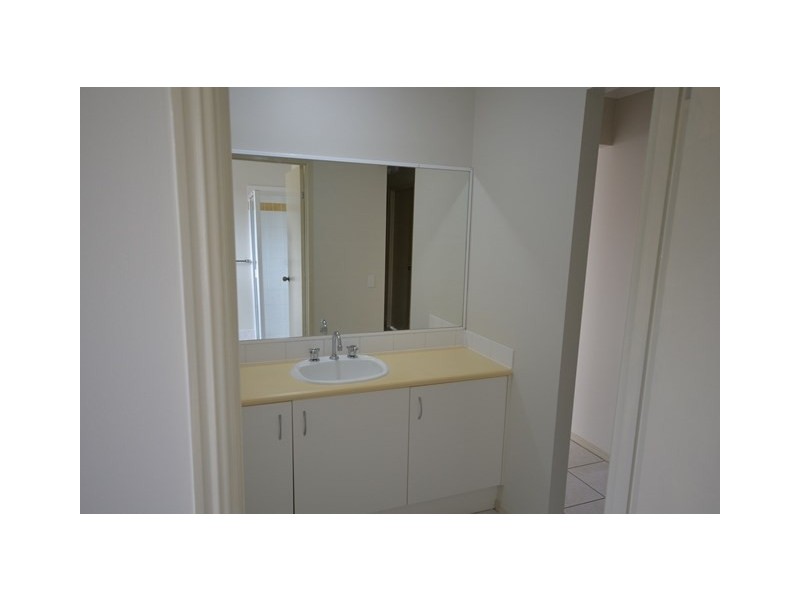 8 Blaxland Place, Narangba QLD 4504