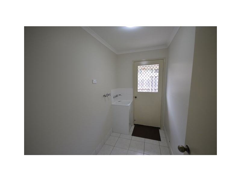 8 Blaxland Place, Narangba QLD 4504