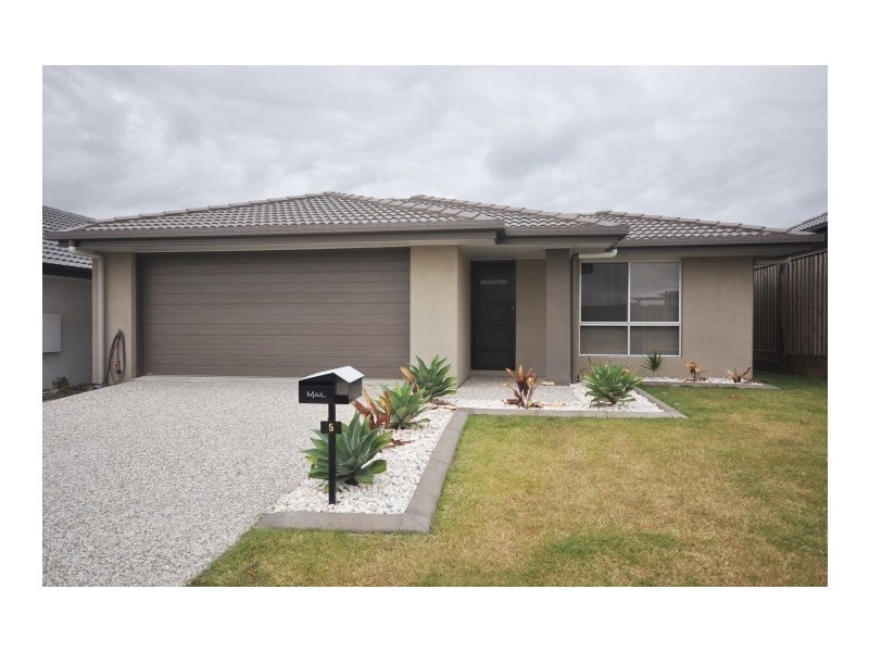 5 Champion Circuit, Narangba QLD 4504
