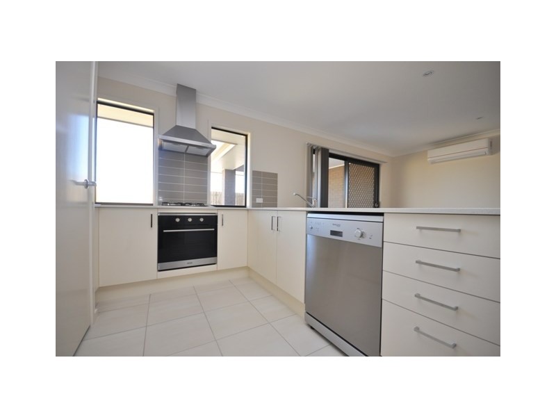 28 Capricorn Circuit, North Lakes QLD 4509