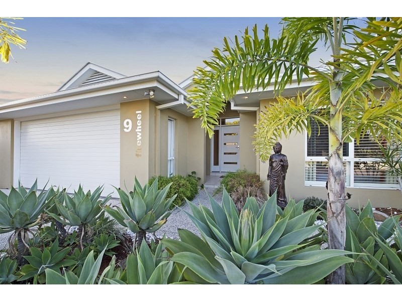 9 Firewheel Place, Narangba QLD 4504