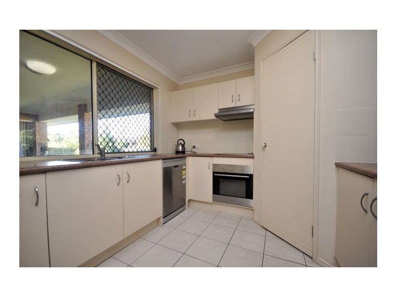 10 Tosca Street, Cashmere QLD 4500