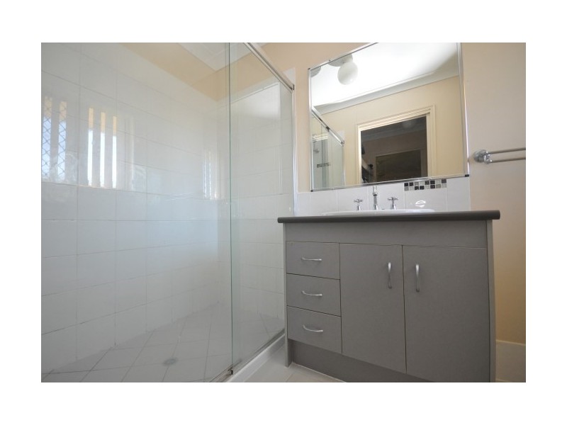 10 Tosca Street, Cashmere QLD 4500