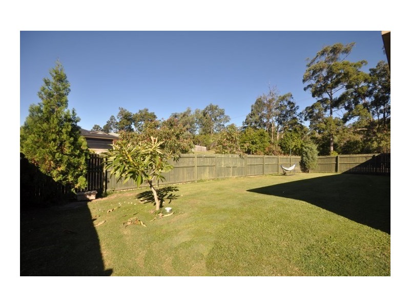 10 Tosca Street, Cashmere QLD 4500