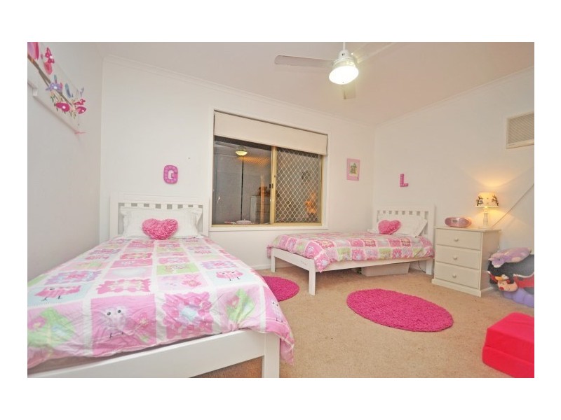 2 Brewster Court, Petrie QLD 4502