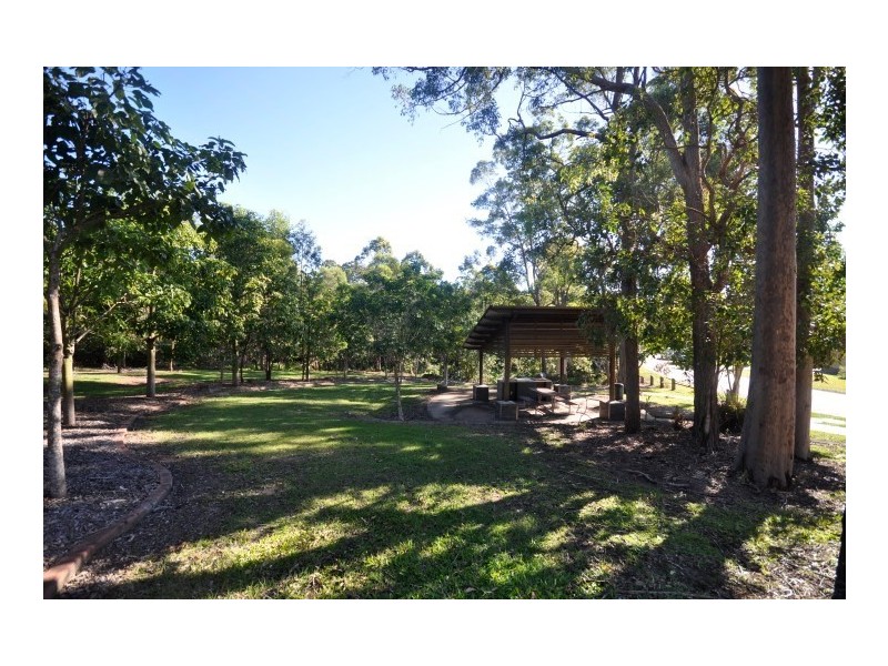 10 Tosca Street, Cashmere QLD 4500