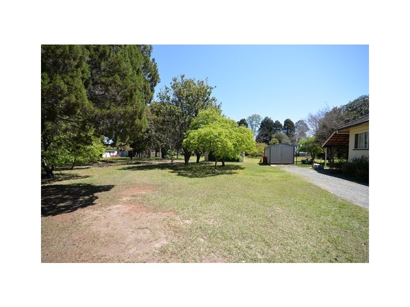 85 School Road, Kallangur QLD 4503