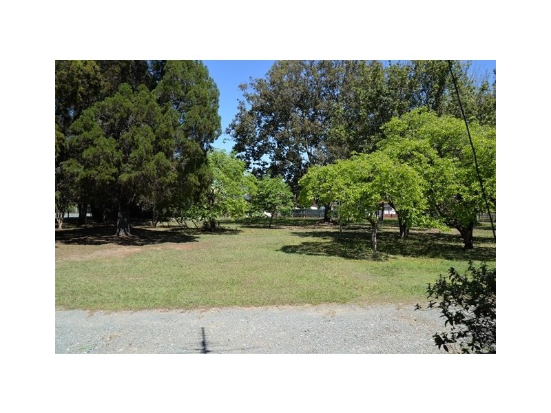 85 School Road, Kallangur QLD 4503