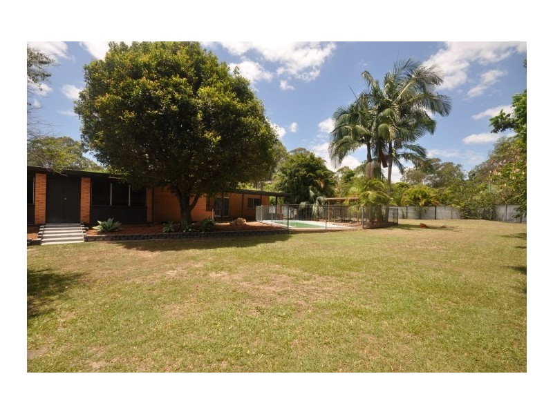 302 Oakey Flat Road, Morayfield QLD 4506