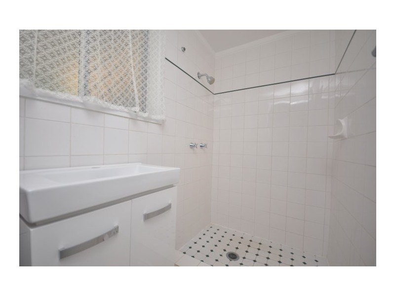 302 Oakey Flat Road, Morayfield QLD 4506