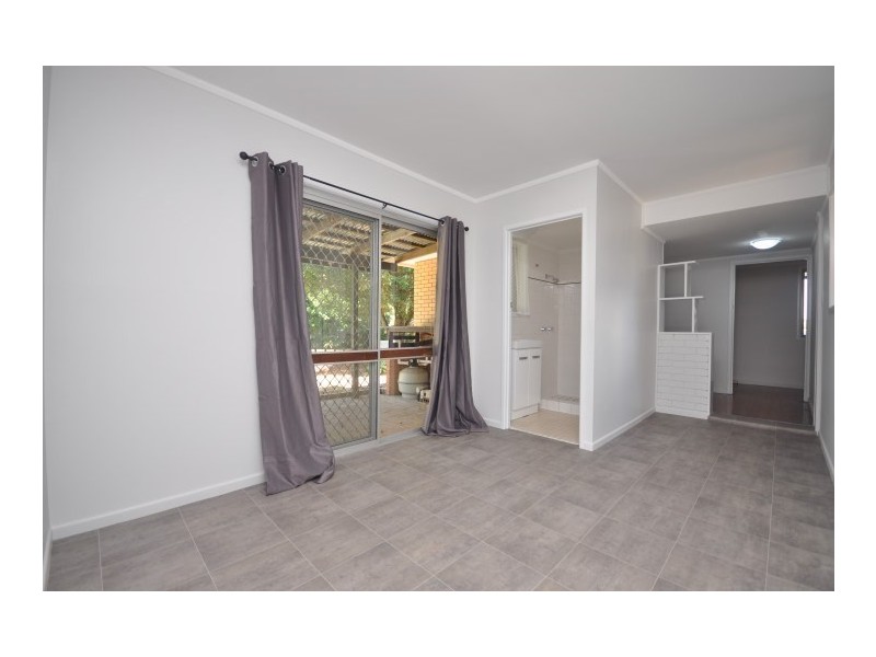 302 Oakey Flat Road, Morayfield QLD 4506