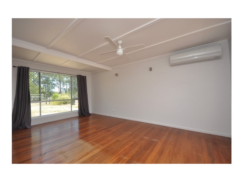 302 Oakey Flat Road, Morayfield QLD 4506