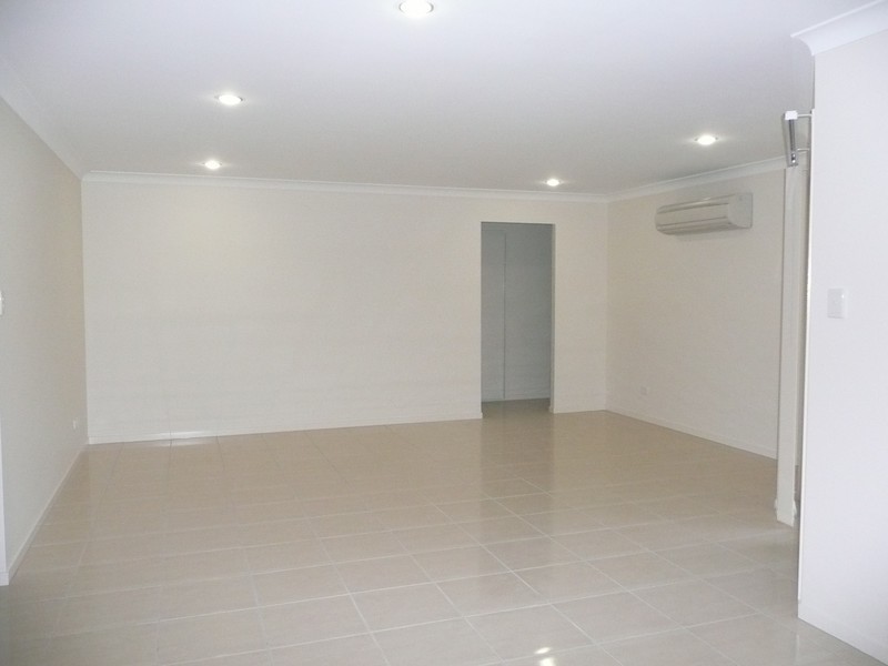 1140 Oakey Flat Road, Narangba QLD 4504