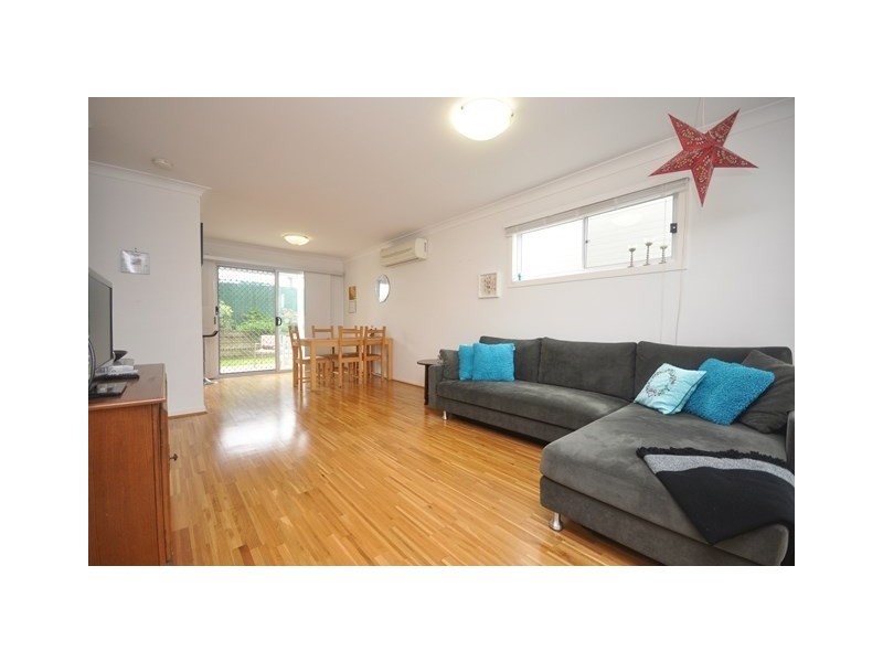 2/9 Pitt Road, Burpengary QLD 4505