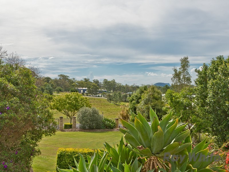 18 Remor Court, Elimbah QLD 4516