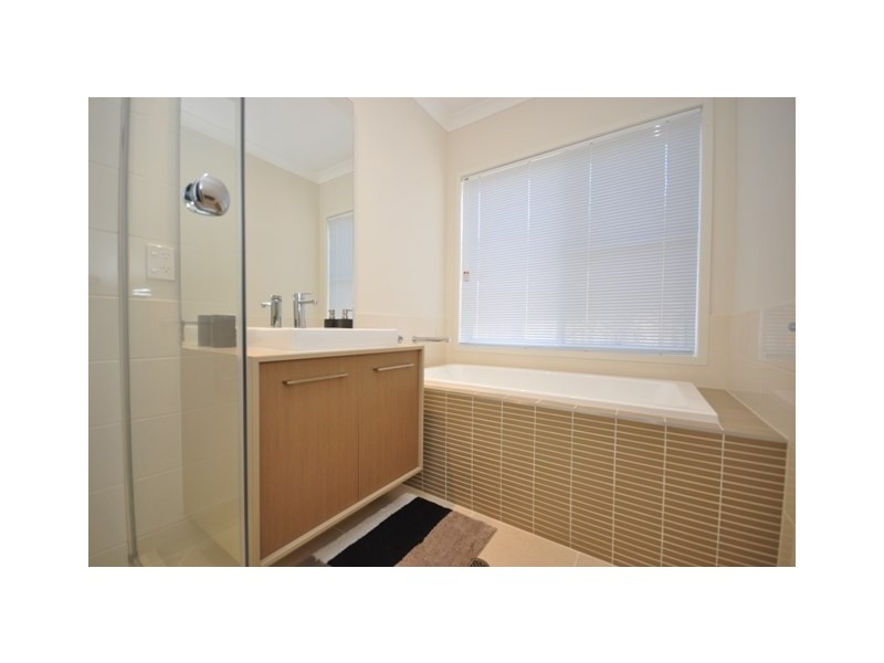 5 Smudgee Cls, Narangba QLD 4504