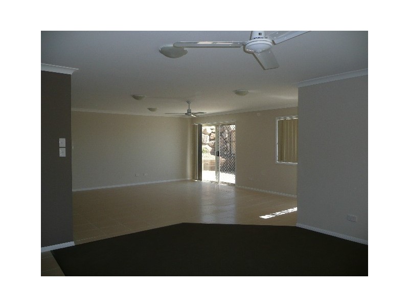 11 Grange Court, Narangba QLD 4504