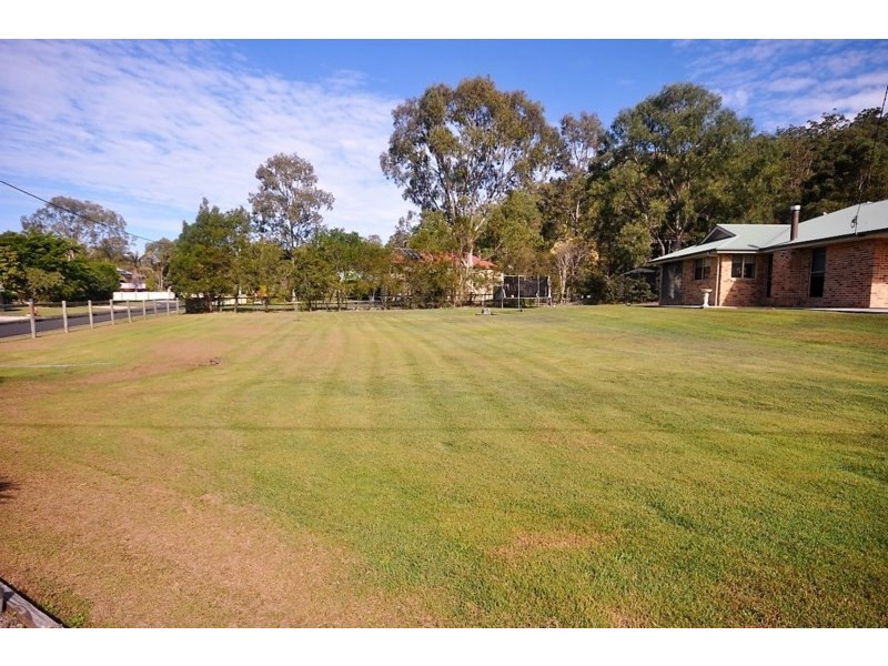 106 Wattlebird Drive, Elimbah QLD 4516