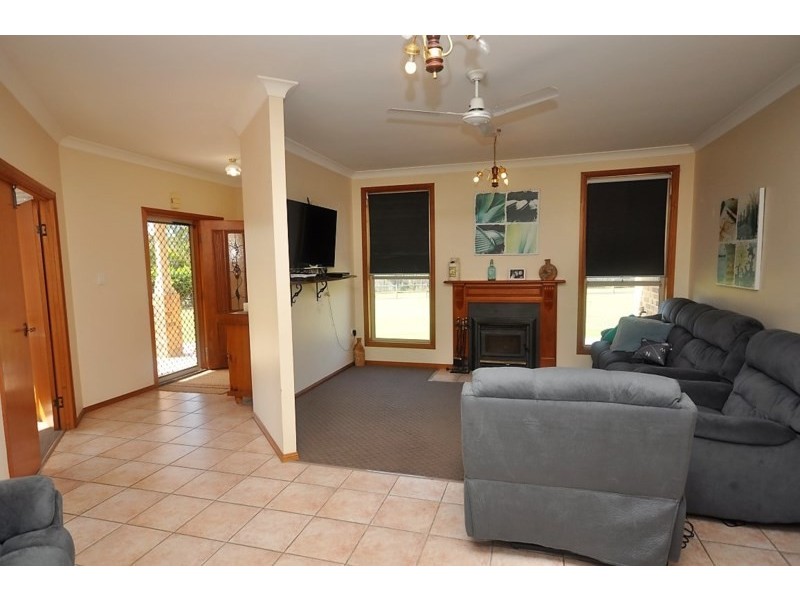 106 Wattlebird Drive, Elimbah QLD 4516