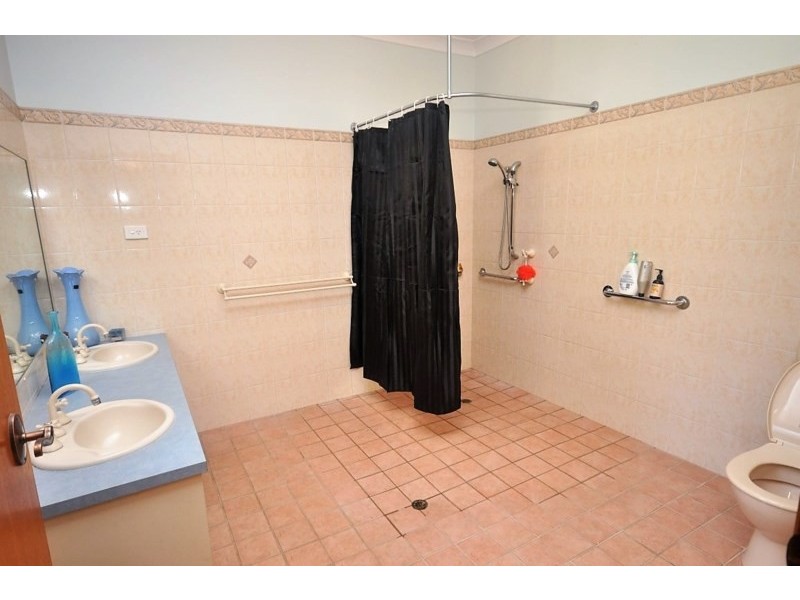 106 Wattlebird Drive, Elimbah QLD 4516