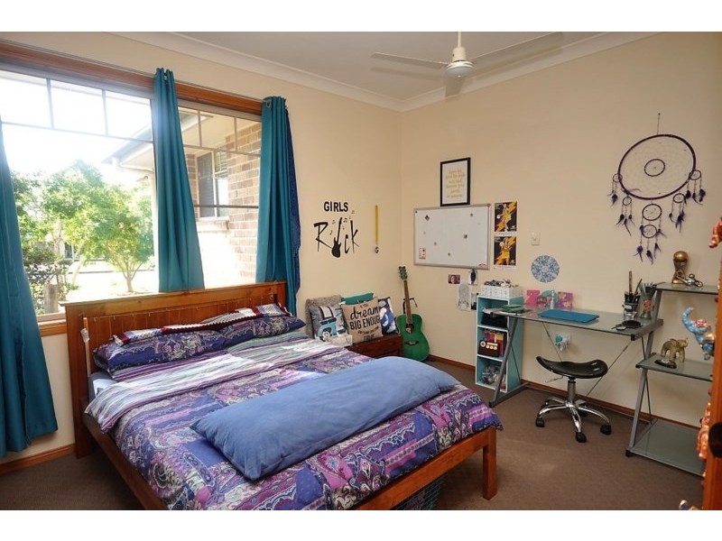 106 Wattlebird Drive, Elimbah QLD 4516