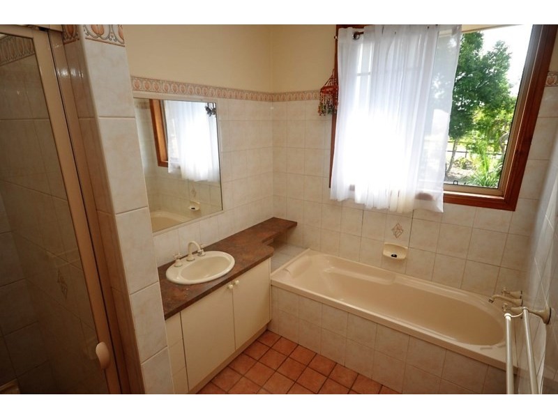 106 Wattlebird Drive, Elimbah QLD 4516