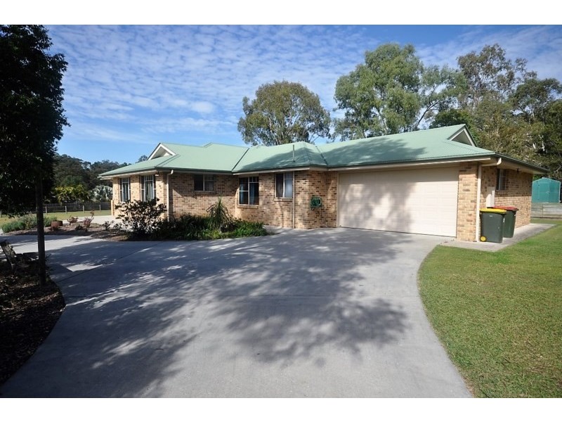 106 Wattlebird Drive, Elimbah QLD 4516