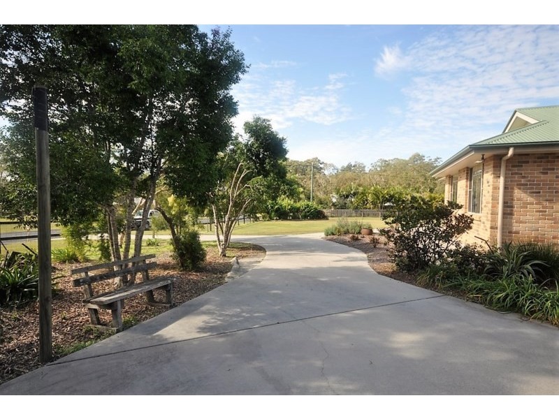 106 Wattlebird Drive, Elimbah QLD 4516