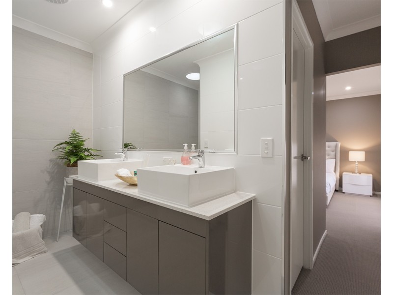 33 Jinibara Crescent, Narangba QLD 4504