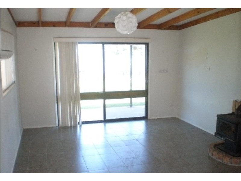 32 Bayside Drive, Beachmere QLD 4510